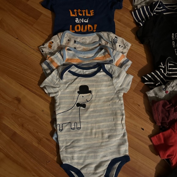 Baby onesies sizes 12-18 months, 18 months, 18-24 months and 24 months. - Picture 2 of 15